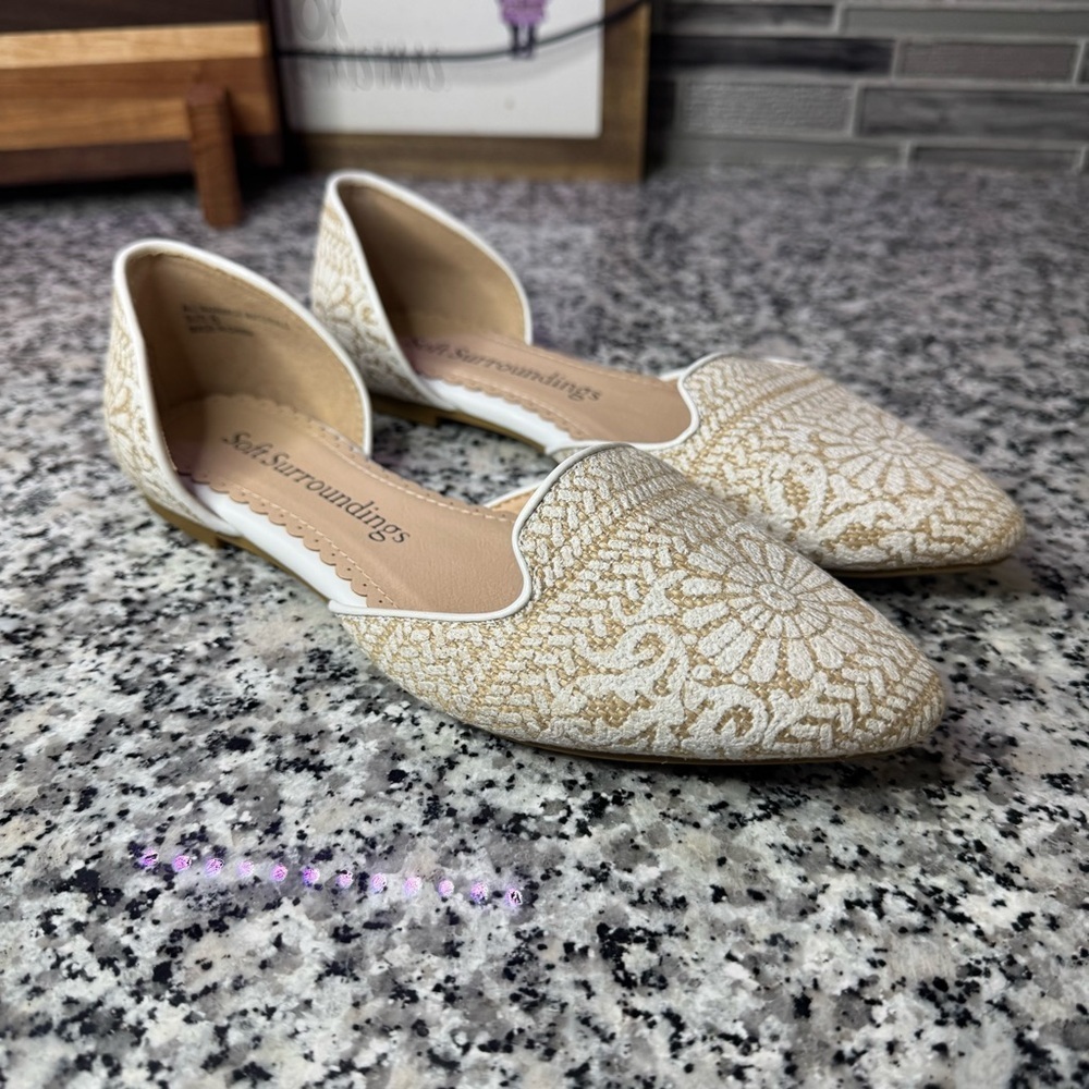 Soft Surroundings Amelia Pointed Toe Flats Elegant Beige Lace Flats Size 6